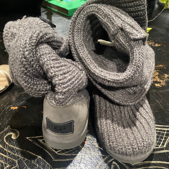 UGG Knit Boots - Picture 2 of 5